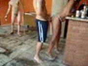 Suruba entre amadoras amigas e safados roludos na piscina