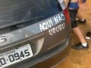 Xxx de safada dando no carro nessa suruba